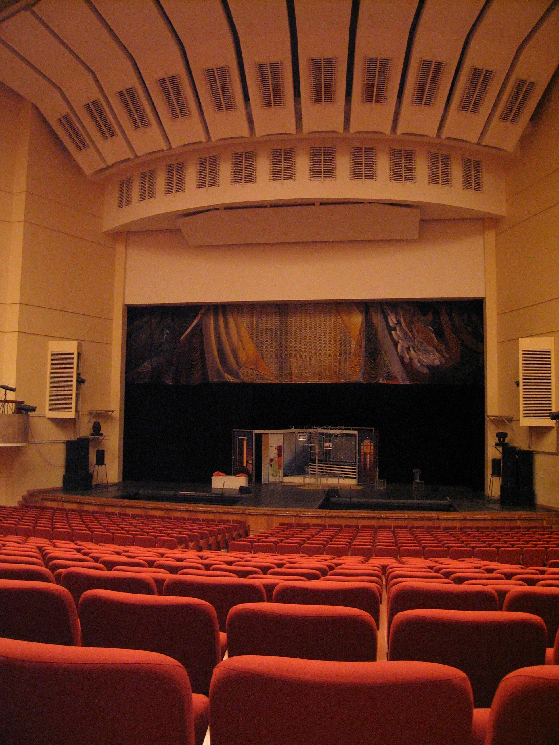 Мюзик-Холл (театр, Санкт-Петербург)