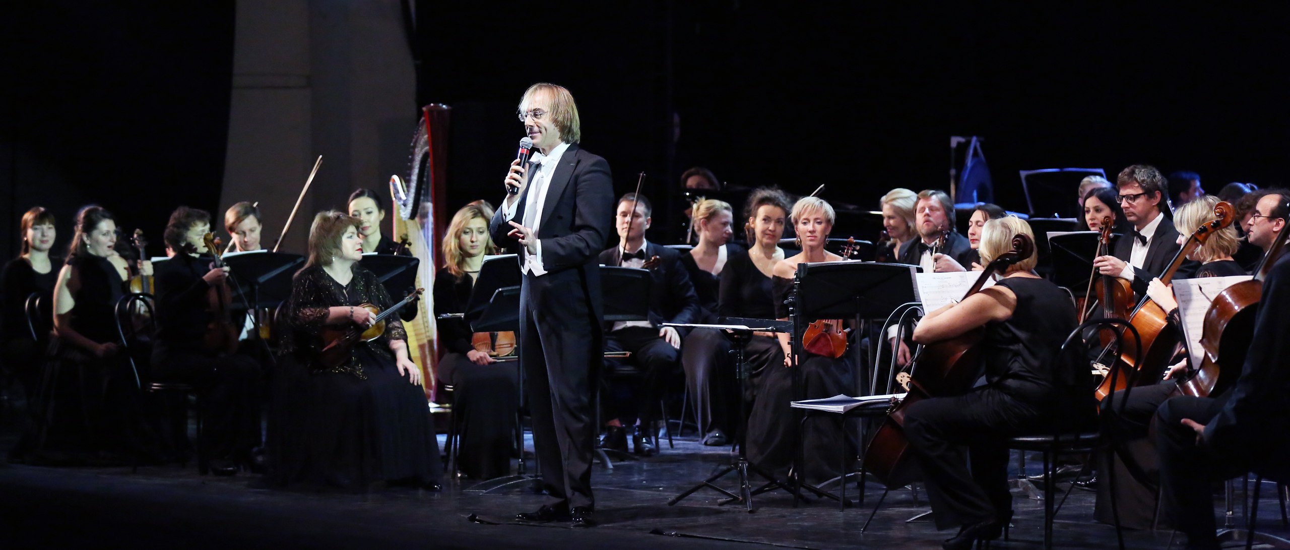 Фотоотчет с первого концерта абонемента №1 "Музыкальное путешествие с Фабио Мастранджело. Скандинавия"